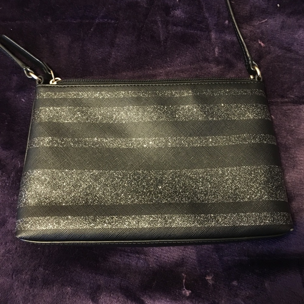 Small Black Kate spade ♠️ - Picture 2 of 7